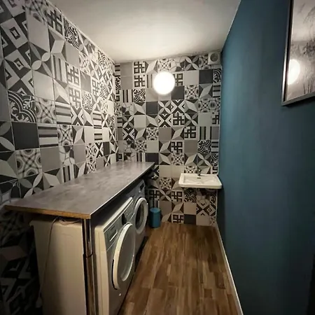 Escapade à Dans T2 Bis Proche Gare Et Centre Apartamento *